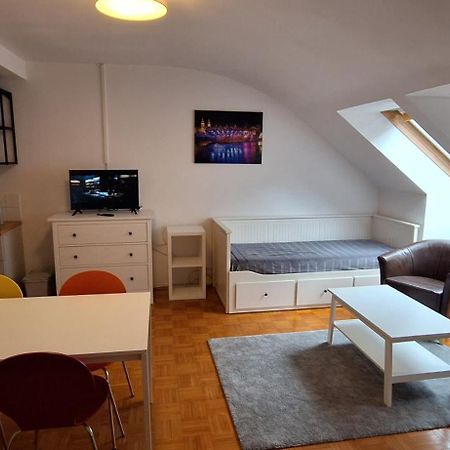 Flataid Apartment Obere Bahnstrasse - Grazer Messe Eksteriør billede